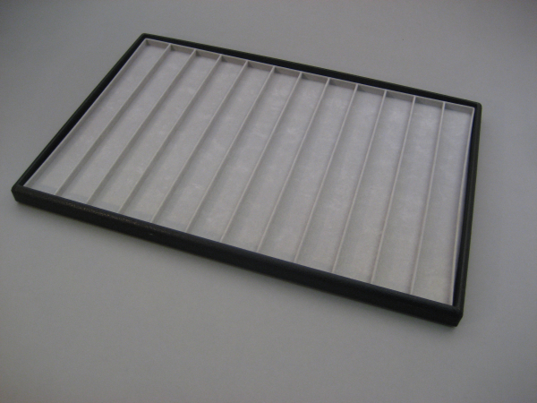 Tablett mit tiefgezogenem Einsatz, 12 Fächer